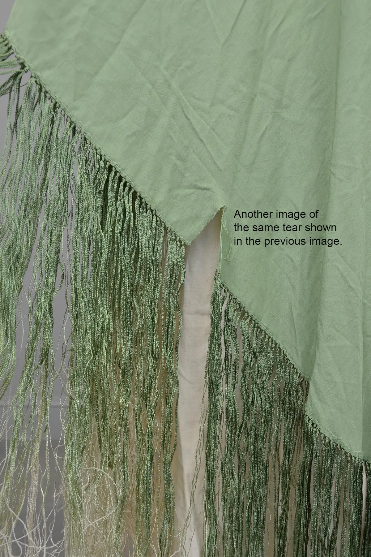 1920s Avocado Green Ombré Fringe Shawl