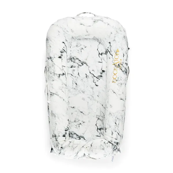 DockATot Deluxe  Pod - Carrara Marble (0-8 months)