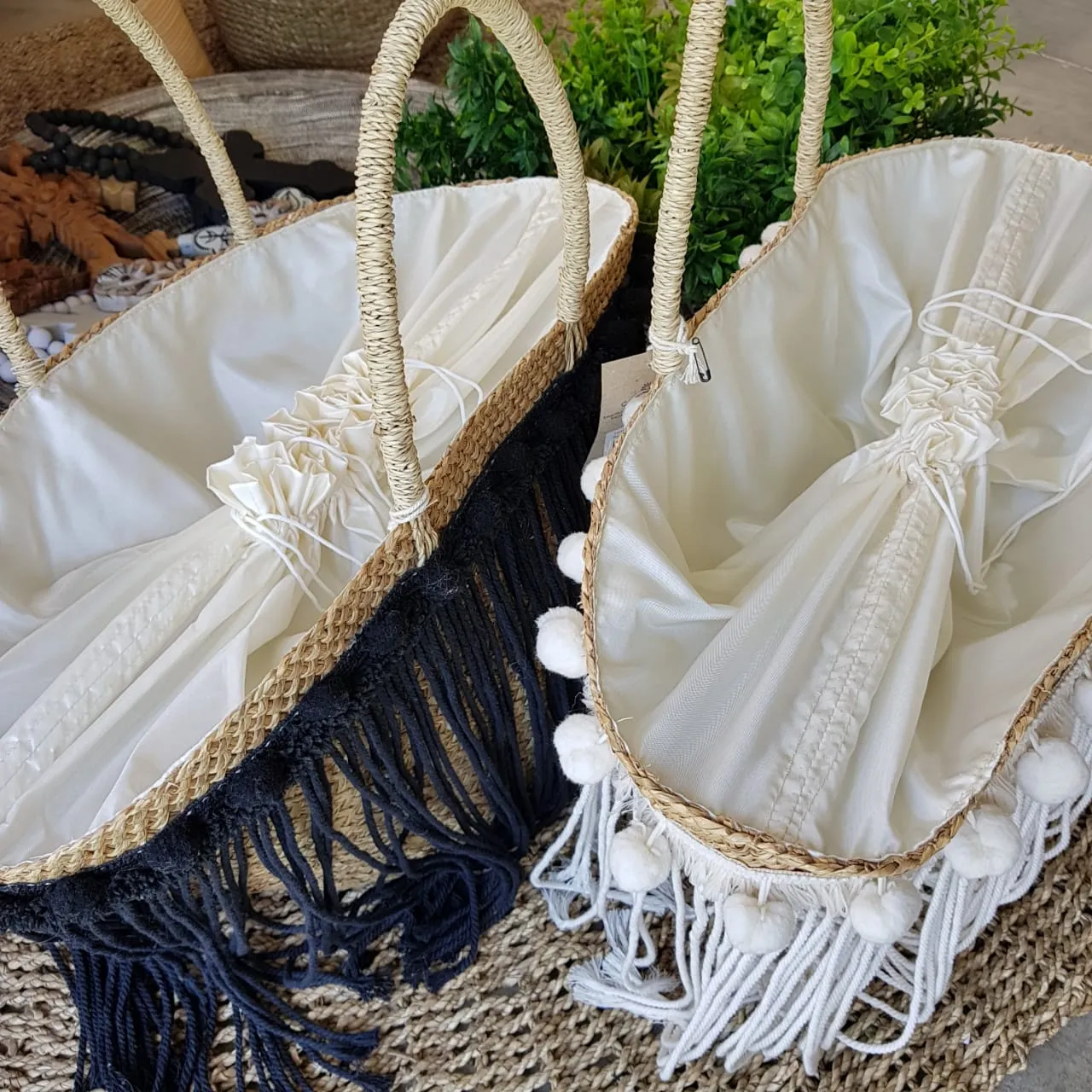 Large Natural Straw Grass Tote Bags With Pompoms & Long Fringe