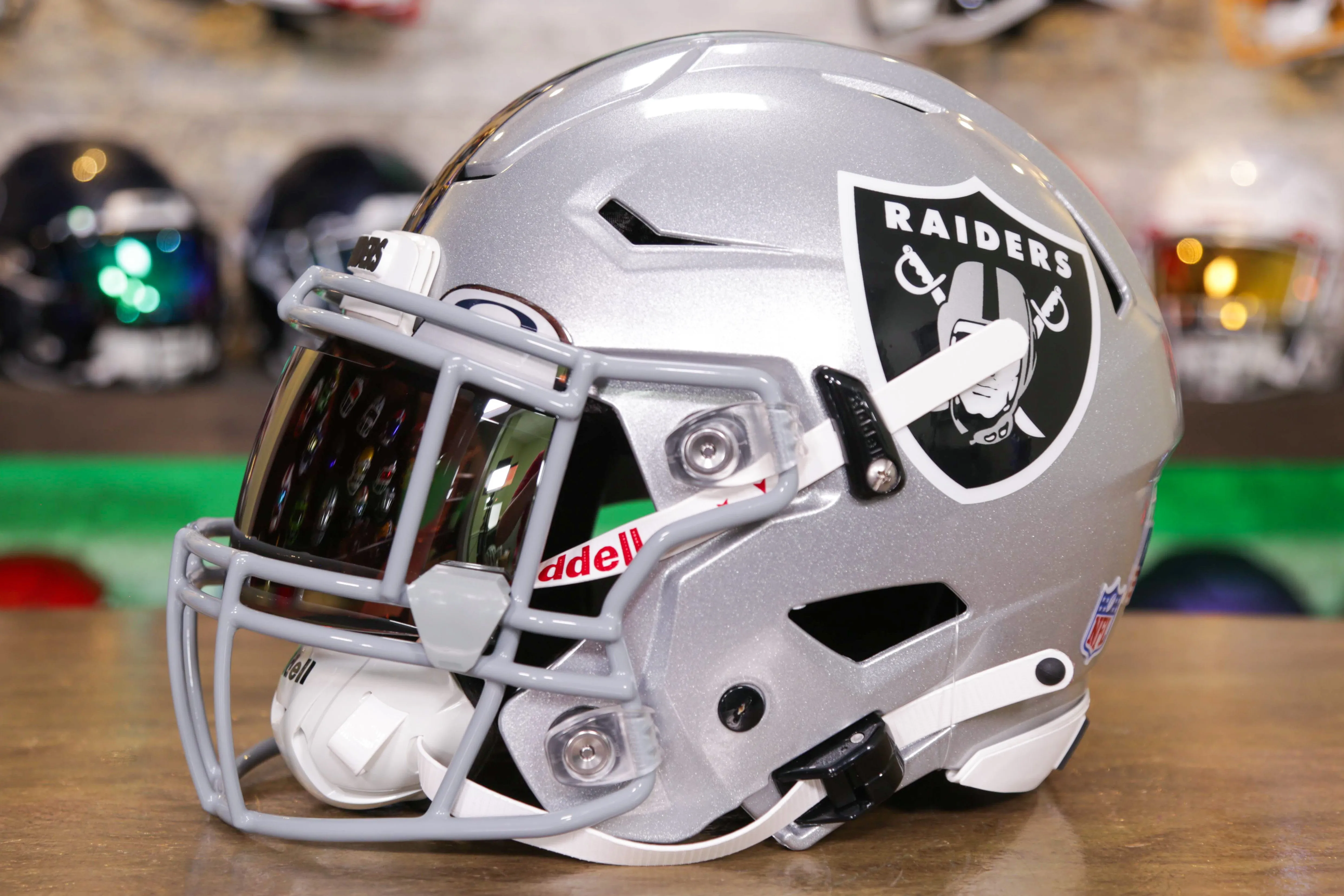 Las Vegas Raiders Riddell SpeedFlex Helmet - GG Edition 00363