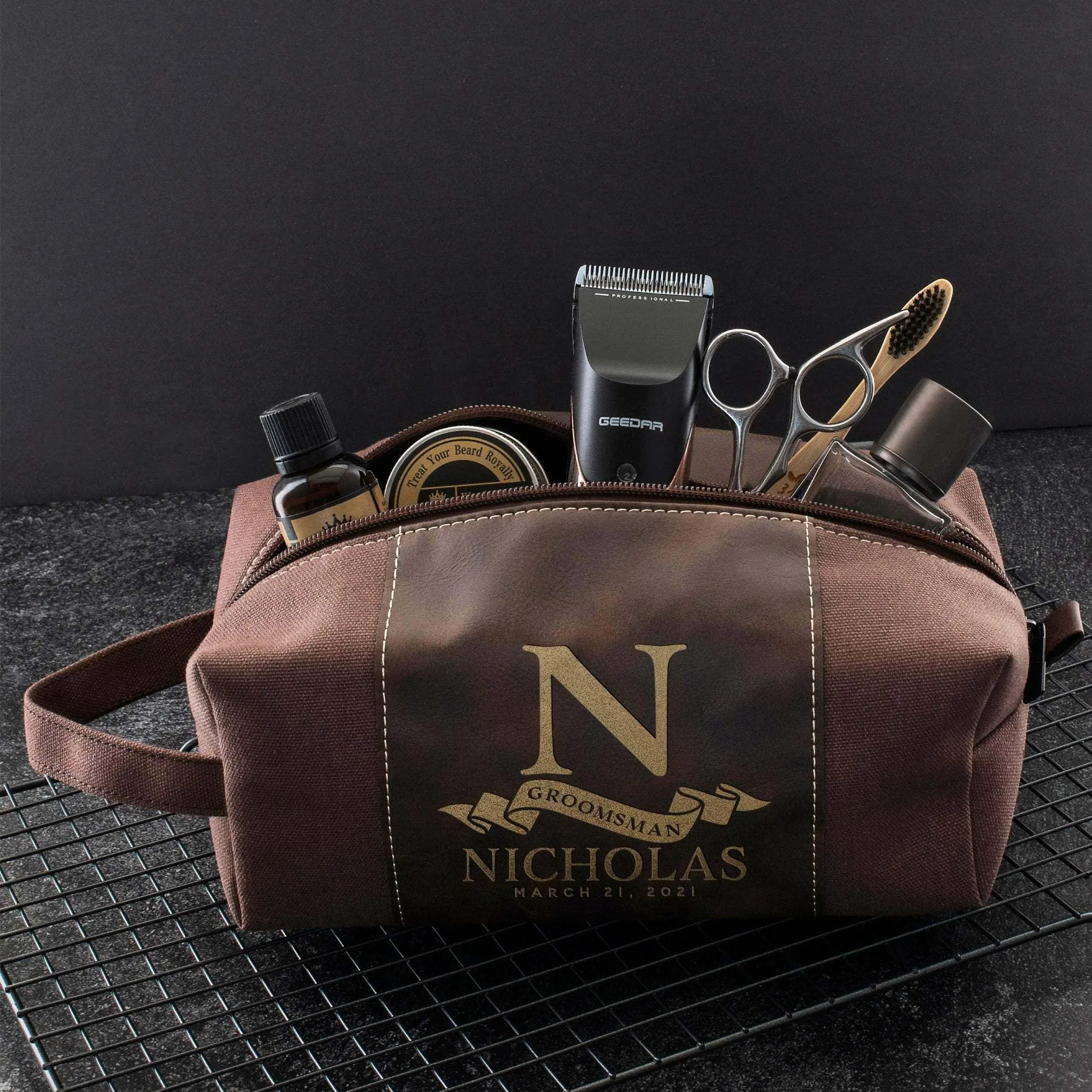 Personalized Groomsmen Toiletry Bag - Custom Leather Bag, Gift for Groomsmen