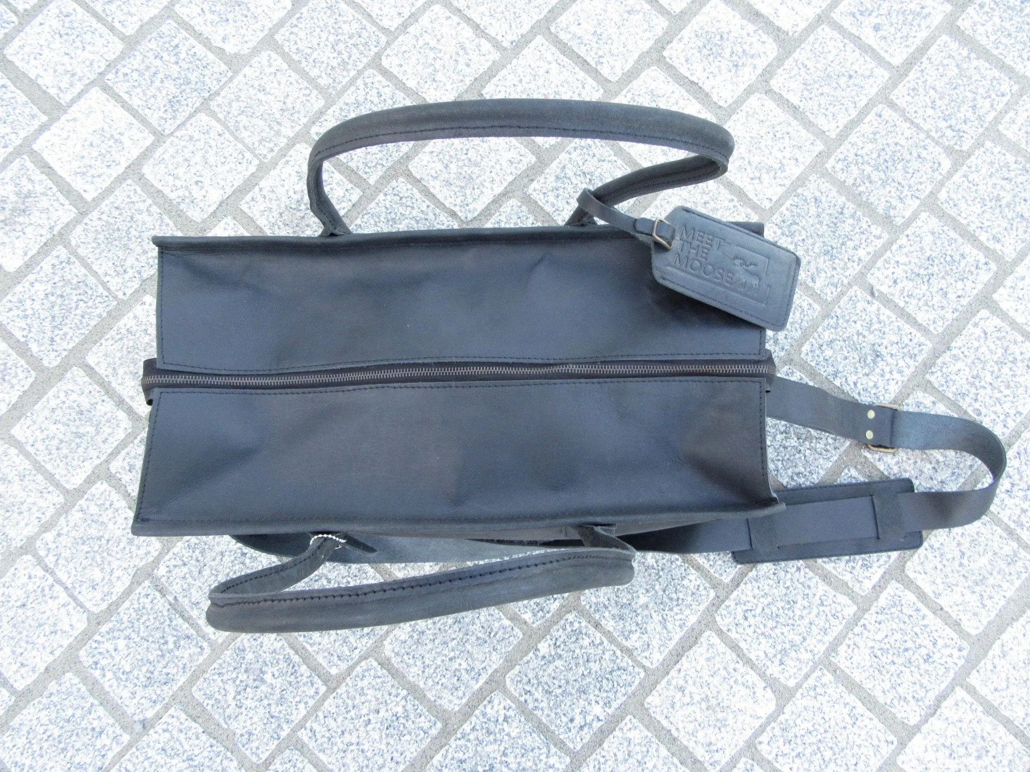 Women's Classic Leather Handbag - Black